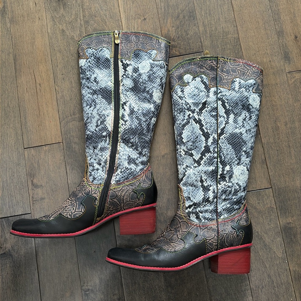 L’Artiste Western Rodeo Boots. Women’s size 41 (converts to Us size10.5) NWOT